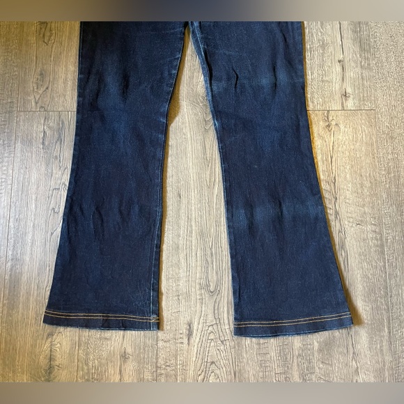 Vintage Watch L.A Dark Blue Flared Leg Jeans, Made in the USA, Size 17/18 - Picture 6 of 8
